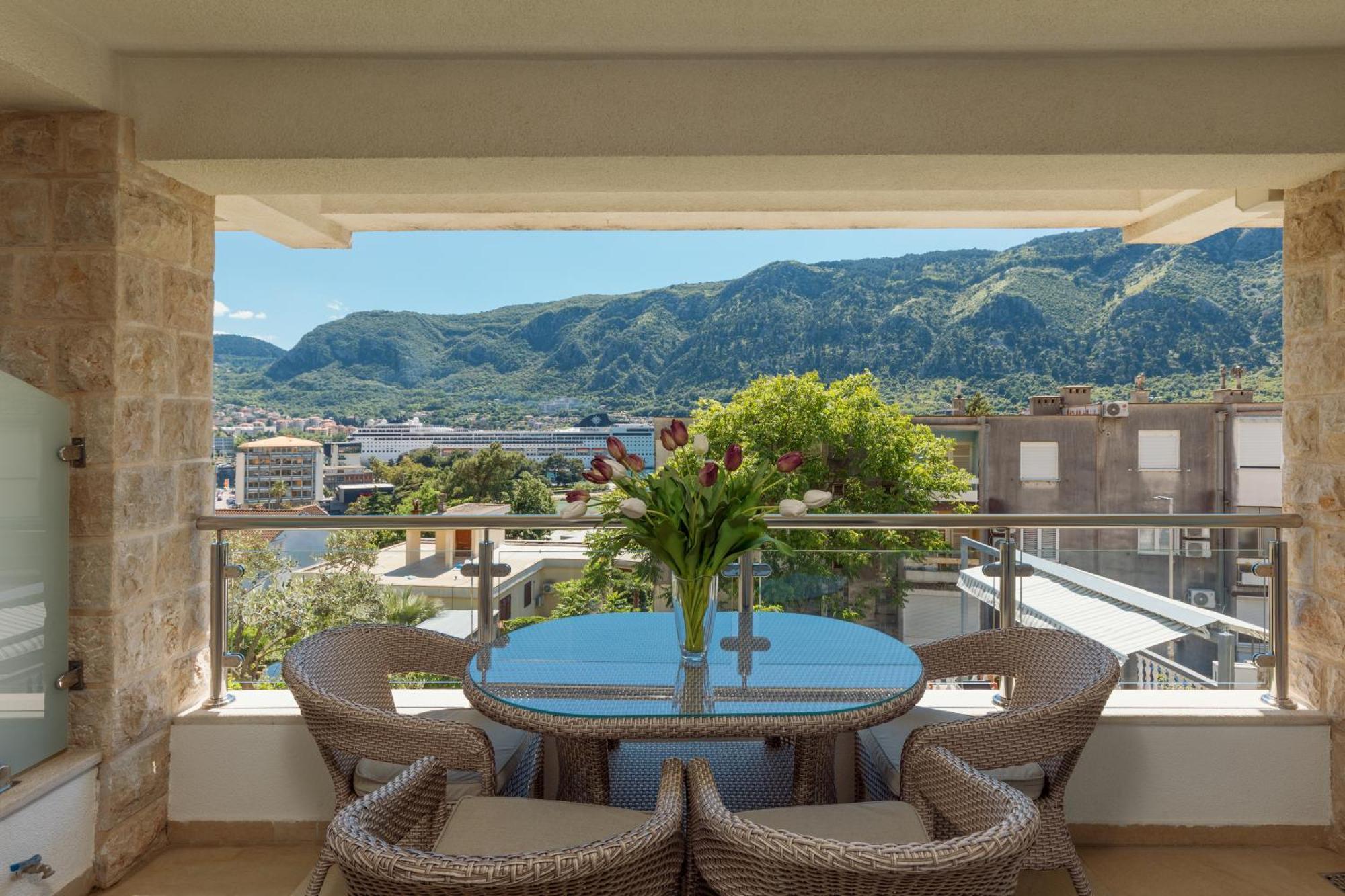 Apartments Los Olivos Kotor Exteriör bild