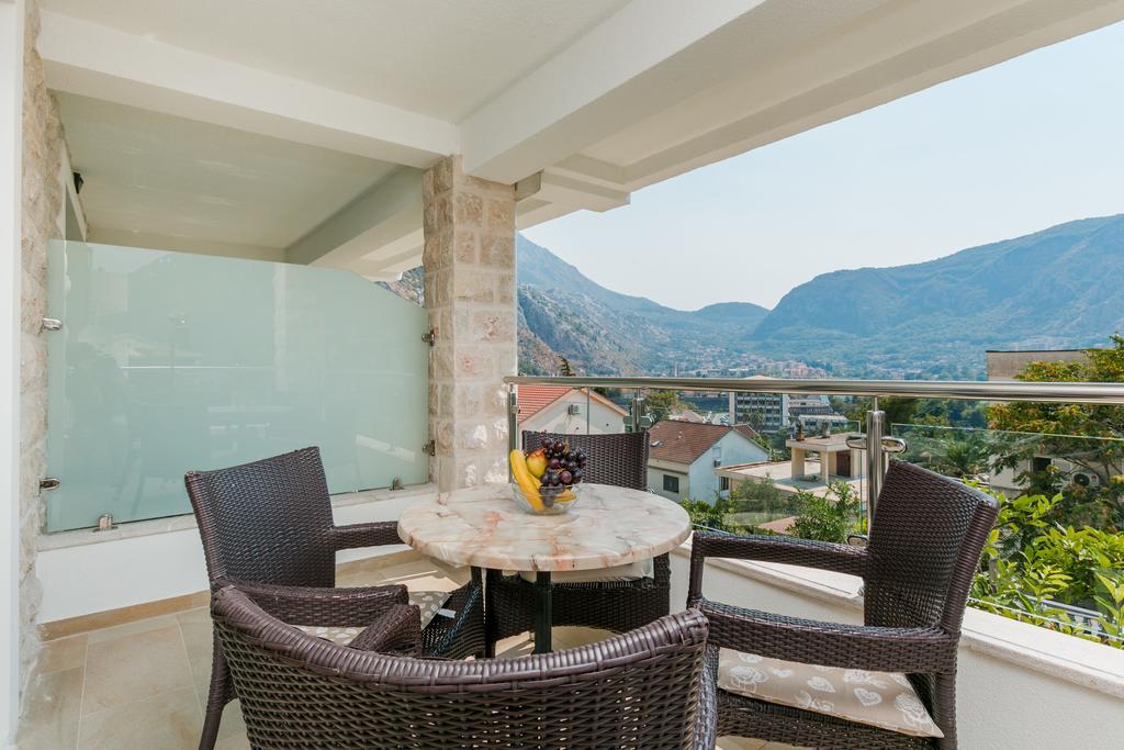 Apartments Los Olivos Kotor Rum bild